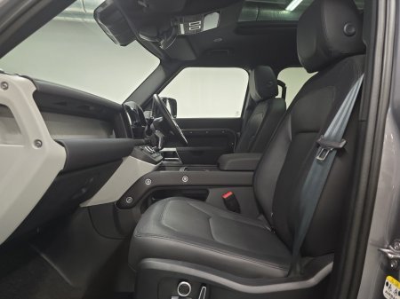 2024 Land Rover Defender - photo 3