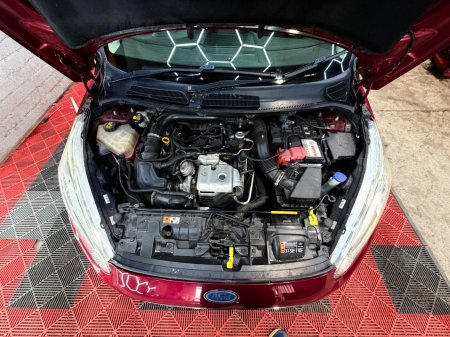 2014 Ford Fiesta - photo 14