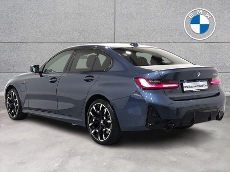 2026 BMW 3-Series - photo 2