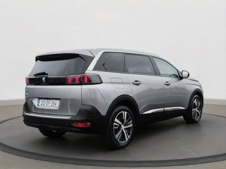 2021 Peugeot 5008 - photo 2
