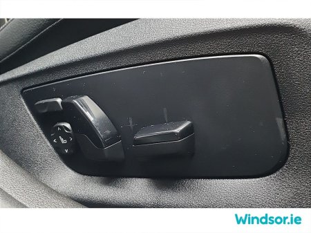 2022 BMW 5-Series - photo 24
