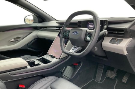 2025 Ford Capri - photo 9