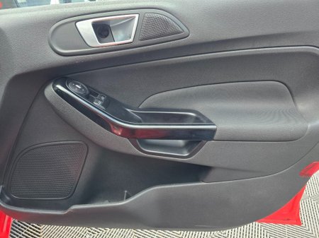 2014 Ford Fiesta - photo 19