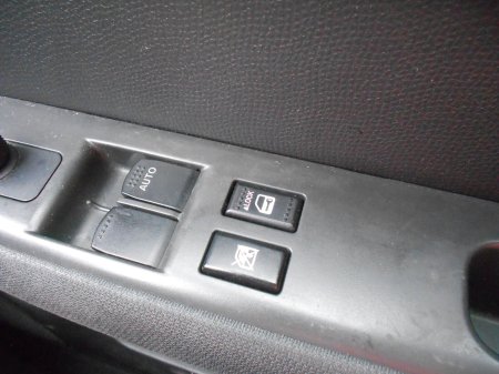 2010 Suzuki Swift - photo 5