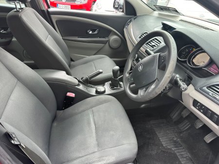 2012 Renault Fluence - photo 28