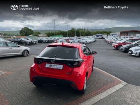 2020 Toyota Yaris - photo 2