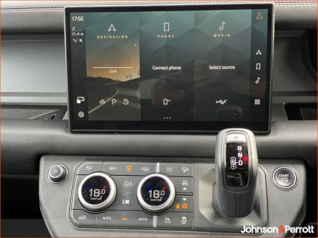 2025 Land Rover Defender - photo 11