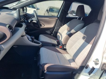2020 Toyota Yaris - photo 10
