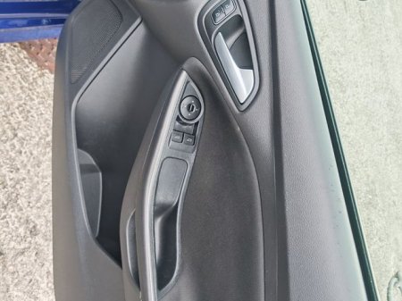 2018 Ford Focus - photo 15