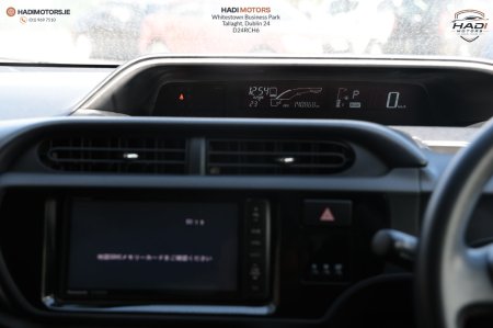 2015 Toyota Aqua - photo 17