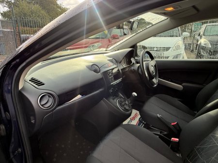 2013 Mazda Demio - photo 16