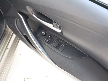 2023 Toyota Corolla - photo 13