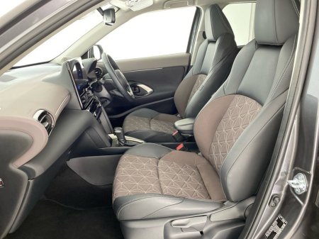 2025 Toyota Yaris Cross - photo 6