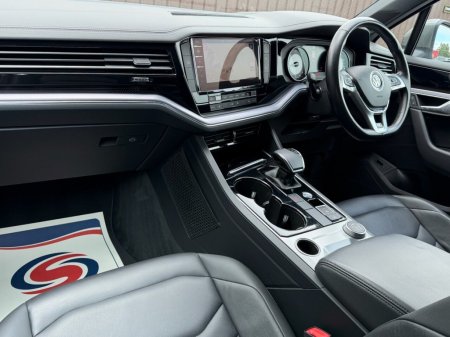 2019 Volkswagen Touareg - photo 9