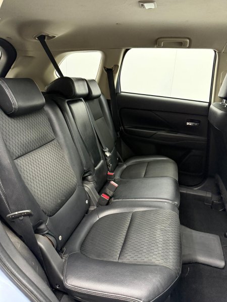 2015 Mitsubishi Outlander - photo 8