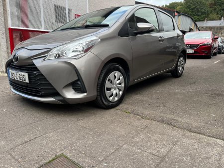 2019 Toyota Vitz - photo 3