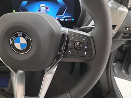 2026 BMW 1-Series - photo 18