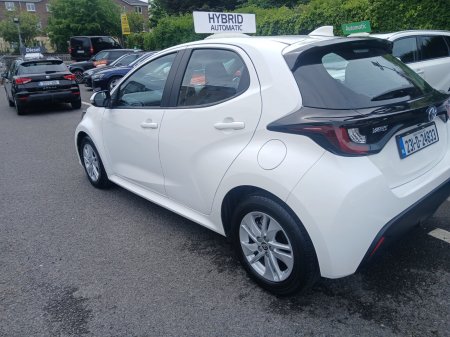 2023 Toyota Yaris - photo 3