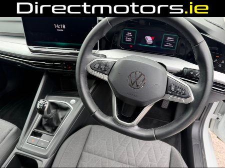 2025 Volkswagen Golf - photo 20