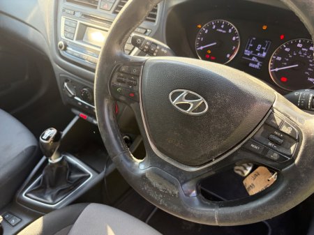 2016 Hyundai i20 - photo 17