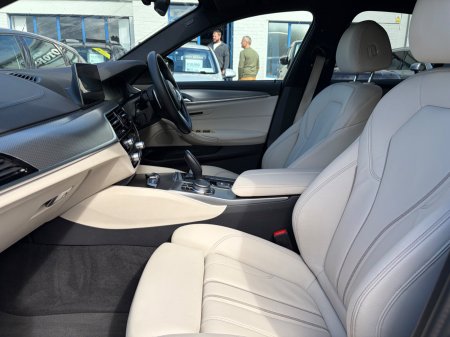 2020 BMW 5-Series - photo 4