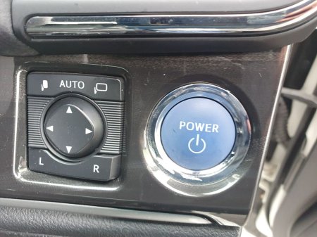 2013 Toyota Crown - photo 26