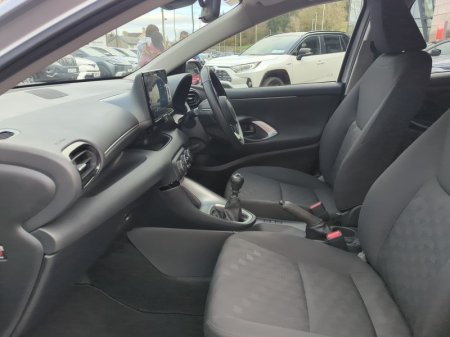 2025 Toyota Yaris - photo 6