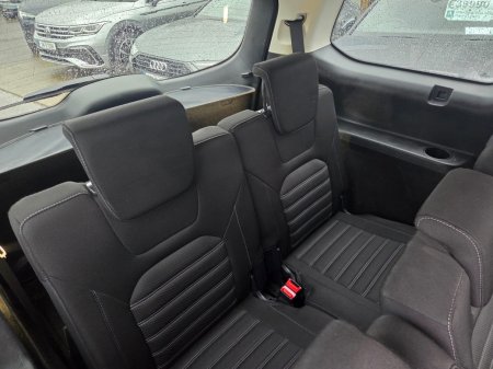 2019 Ford Galaxy - photo 16