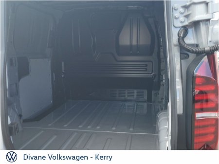2027 Volkswagen Transporter - photo 10