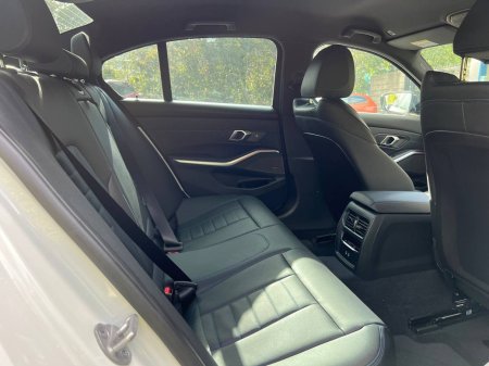 2025 BMW 3-Series - photo 8
