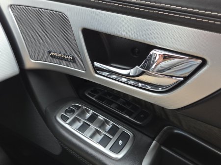 2015 Jaguar XF - photo 14