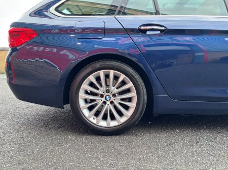 2017 BMW 5-Series - photo 5