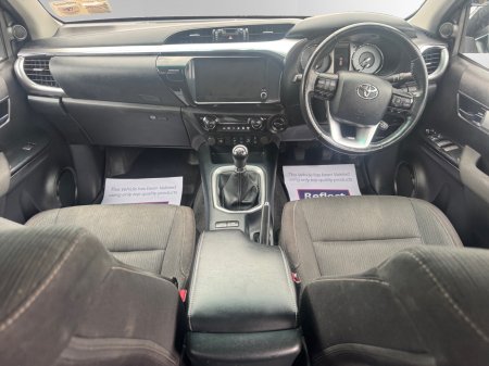 2025 Toyota Hilux - photo 10