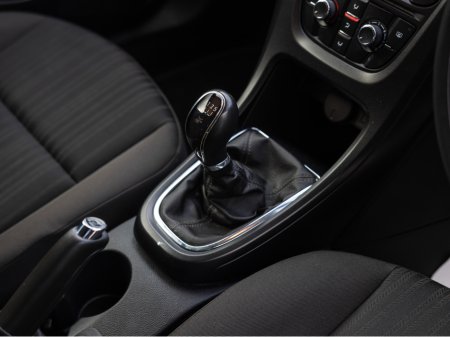 2014 Opel Astra - photo 16
