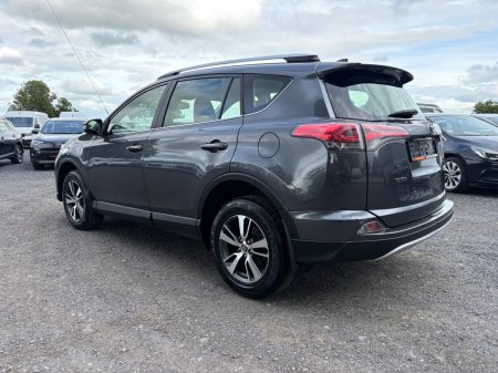 2016 Toyota RAV4 - photo 3