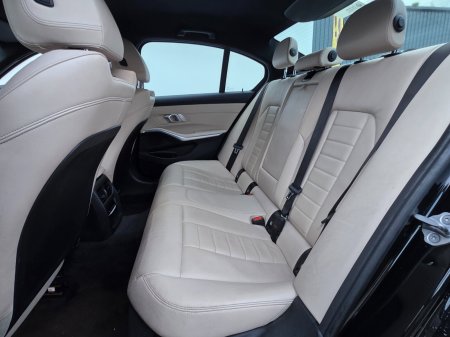 2021 BMW 3-Series - photo 16