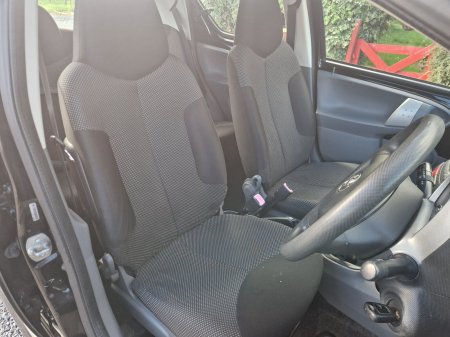 2010 Toyota Aygo - photo 3