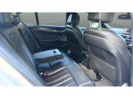 2021 BMW 5-Series - photo 18