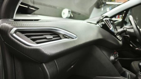 2019 Peugeot 208 - photo 18