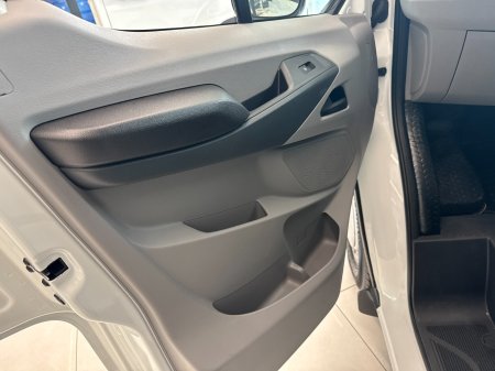 2026 Maxus DELIVER 9 - photo 12