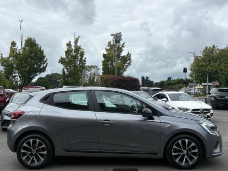 2023 Renault Clio - photo 4