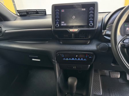 2021 Toyota Yaris - photo 11