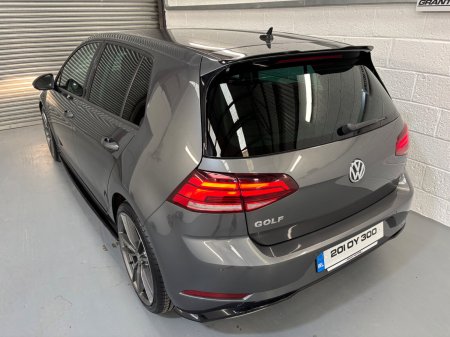 2020 Volkswagen Golf - photo 2