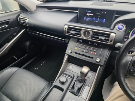 2015 Lexus IS - photo 10