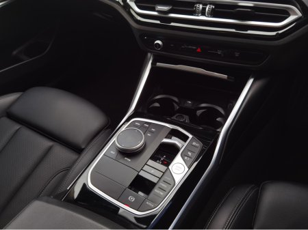 2023 BMW 3-Series - photo 18