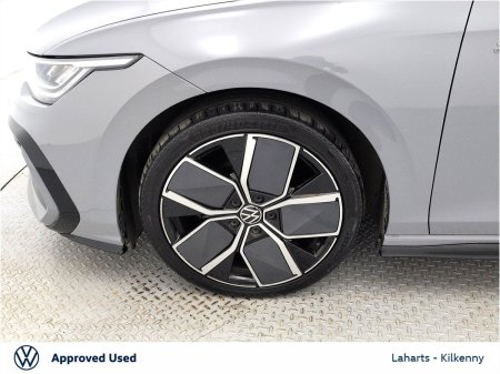 2025 Volkswagen Golf - photo 9