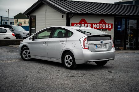 2015 Toyota Prius - photo 2