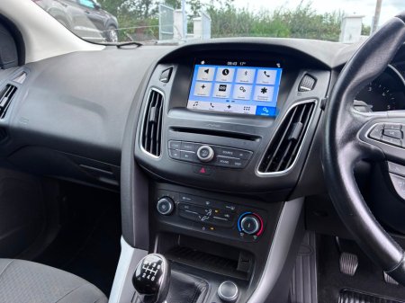 2017 Ford Focus - photo 8