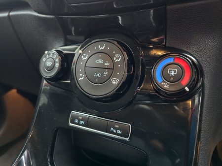 2017 Ford Fiesta - photo 15