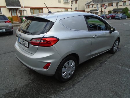 2022 Ford Fiesta - photo 8